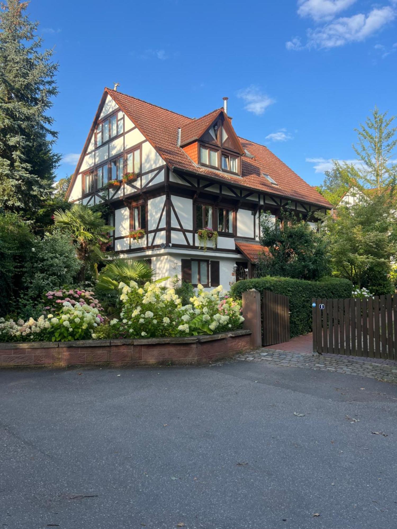 Einliegerwohnung In Einer Muehle Vor Den Toren Frankfurts, Ideal Fuer Messegaeste Oder Stop Over Dreieich Exteriör bild